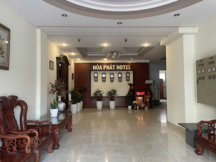 KHÁCH SẠN LÔ GÓC 3 MẶT TIỀN VỚI 5 TẦNG – CÓ HẦM VÀ THANG MÁY