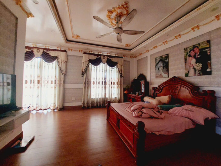 ♦MẶT TIỀN 5 TẦNG XỊN XÒ, NGANG 7M, NGAY TT DĨ AN. ĐẸP NHỨC NHỐI