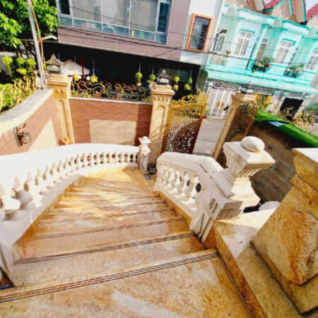 ♦MẶT TIỀN 5 TẦNG XỊN XÒ, NGANG 7M, NGAY TT DĨ AN. ĐẸP NHỨC NHỐI