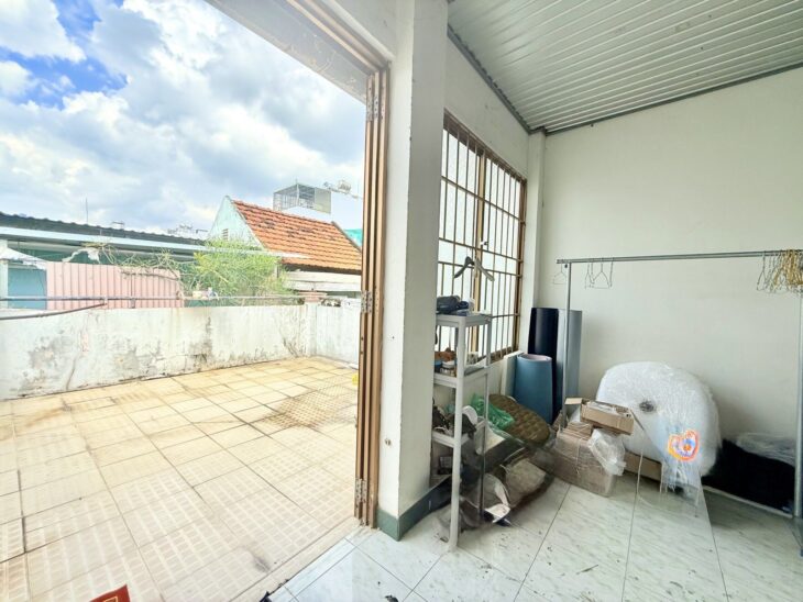 Giáp Quận 10 vài bước ra đường Xe Hơi Nha Chính Chủ Lâu năm.