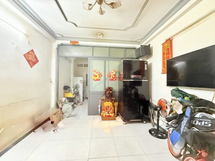 Giáp Quận 10 vài bước ra đường Xe Hơi Nha Chính Chủ Lâu năm.