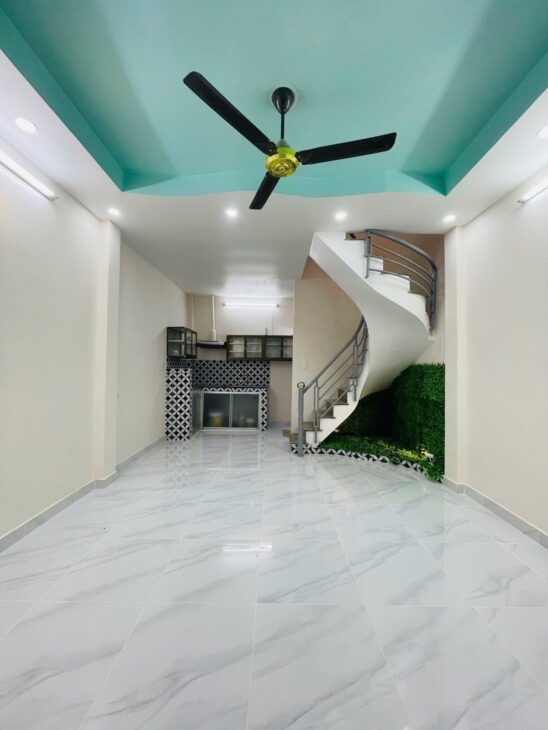 Nhà Đẹp Lạc Long Quân Nhỉnh 4 Tỷ