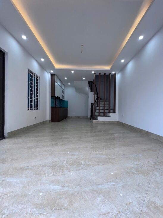 Siêu phẩm hơn 5 tỷ xíu nhà đẹp Liên Mạc 35m, 4 tầng Ô TÔ đỗ cổng tiện ích ngập tràn