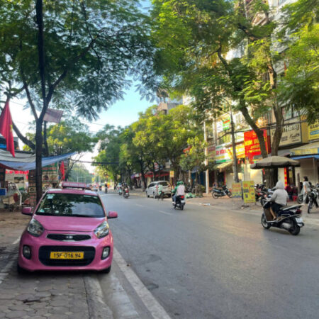 Hiếm! Trần Cung – KĐT Nam Cường Dân Xây, 2Thoáng, Đủ Nội Thất 33m2 x 6T Chỉ 7.5 tỷ TL