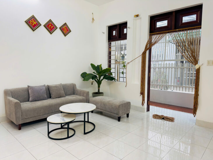 Bán nhà vị trí đẹp gần biển diện tích ngang 7,5m, tổng hơn 80m², thiết kế thoáng mát hiện đại