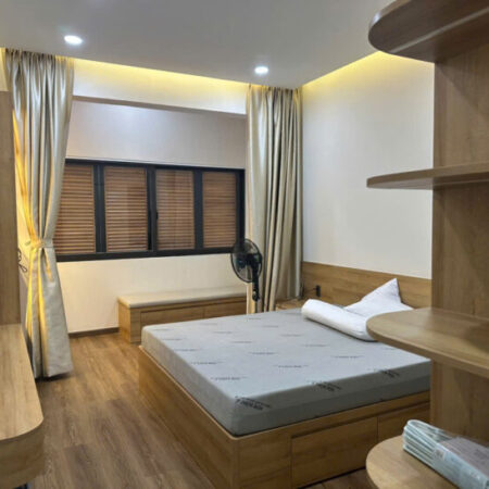 Bán nhà đẹp 2 tầng mặt tiền đường Nguyễn Hữu Huân – Giá 11 Tỷ.