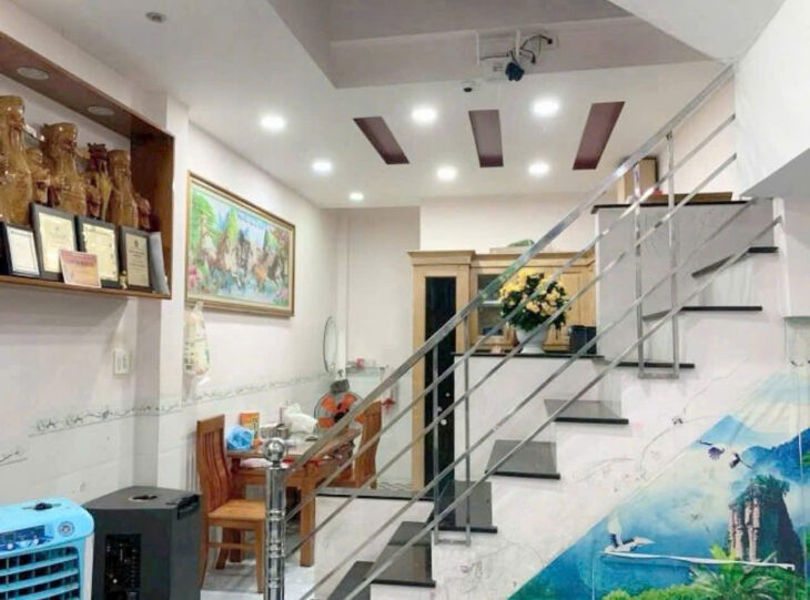 Bán nhà 3 tầng, 1 tum hẻm Tháp Bà- phường Vĩnh Thọ cũ (nay là Phường Bắc Nha Trang)