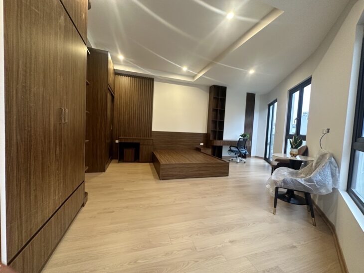 BÁN NHÀ ĐẸP NGỌC THUỴ – THANG MÁY- FULL NỘI THẤT- NHỈNH 10 TỶ(TL)