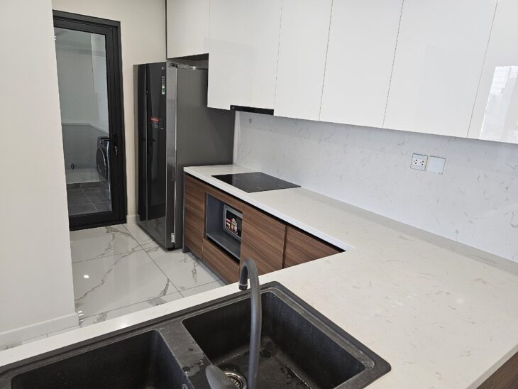 Bán nhanh căn 2 ngủ + 1, 2 WC tại Sunshine City Ciputra, khu vực sống trong lành, thoáng đãng, nhà