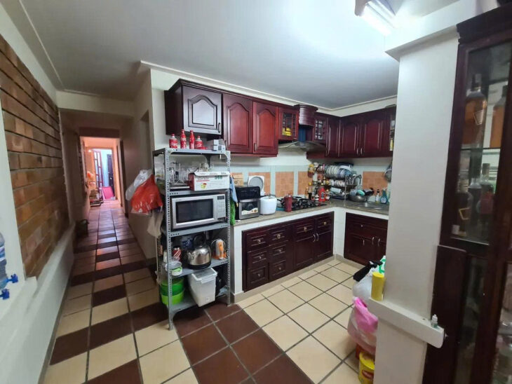 Anh tôi gửi bán gấp nhà Hẻm Xe Hơi Thành Thái, Quận 10 – 12 Tỷ – Nhà 5 Tầng Thang Máy