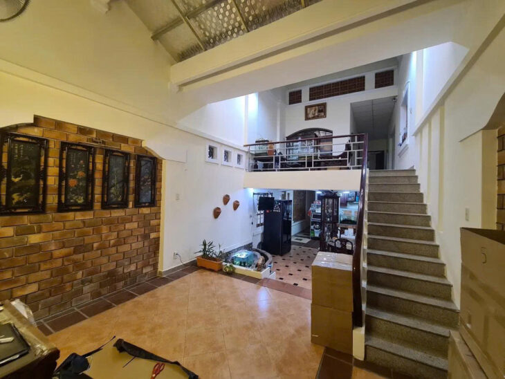 Anh tôi gửi bán gấp nhà Hẻm Xe Hơi Thành Thái, Quận 10 – 12 Tỷ – Nhà 5 Tầng Thang Máy