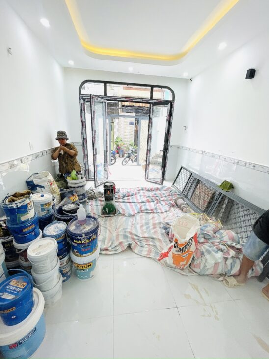 NHÀ ĐẸP VỊ TRÍ Q4 ĐẸP ĐÚC 4T NGANG 3.7 X 16 M
