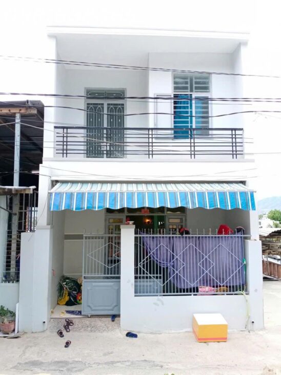 Bán Nhà 2 Tầng Cách Đường Ngô Đến 300m, Cách Đường 2/4 1km, Diện tích 50 m2 Giấy tờ tay có phường