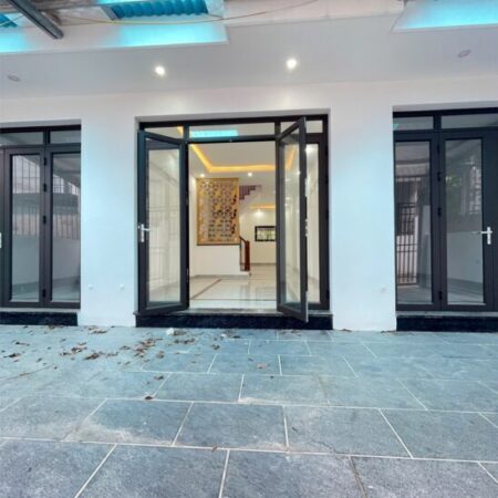 NHÀ ĐẸP LAI XÁ – NGÕ NÔNG – 1 NHÀ RA Ô TÔ – GẦN QL32 – Diện tích 32m2 – 5 tầng – giá chỉ 5 tỷ.