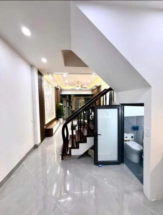 SIÊU RẺ – NHỈNH 6 TỶ – 42M – BÁN NHÀ NGỌC THỤY, LONG BIÊN – Ô TÔ ĐỖ SÁT.NHÀ, GẦN TRƯỜNG VIỆT PHÁP