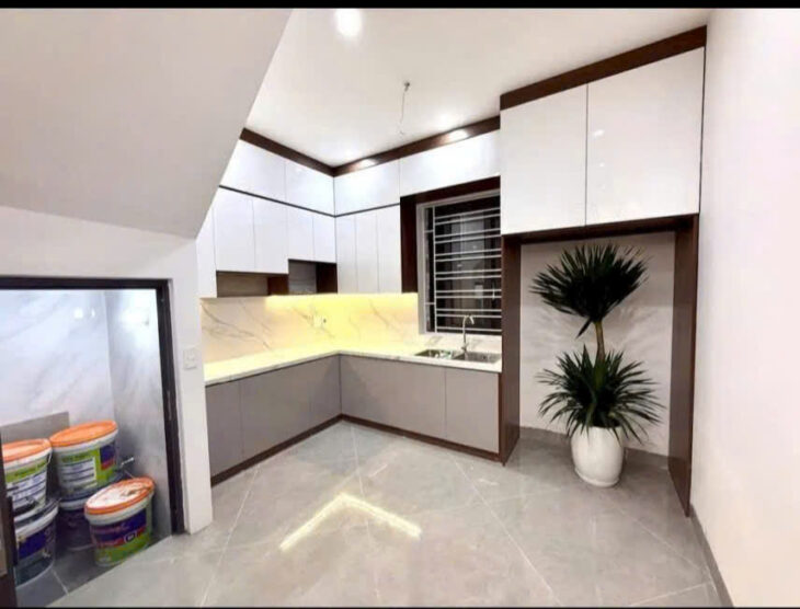 SIÊU RẺ – NHỈNH 6 TỶ – 42M – BÁN NHÀ NGỌC THỤY, LONG BIÊN – Ô TÔ ĐỖ SÁT.NHÀ, GẦN TRƯỜNG VIỆT PHÁP