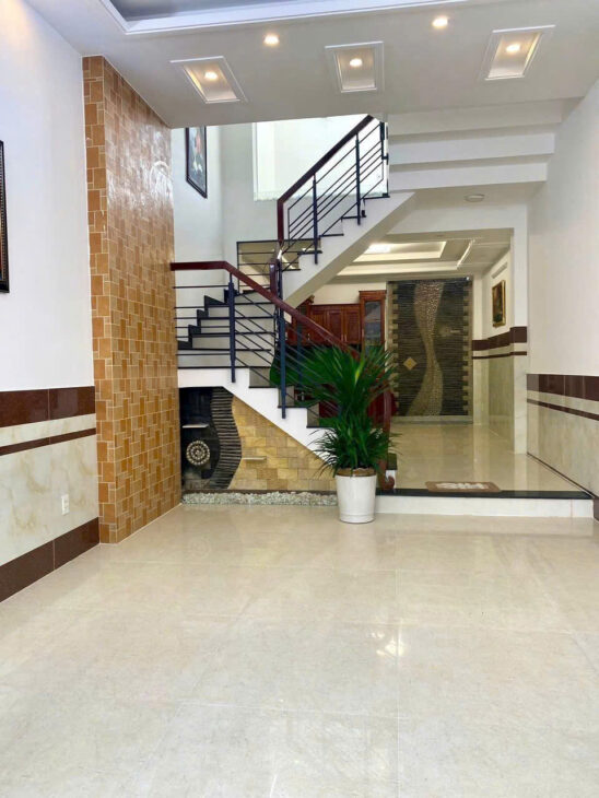 HIẾM! NHÀ 3TẦNG MỚI Ở NGAY – HẺM XE HƠI – NGAY CAO ĐẲNG CÔNG THƯƠNG – CHỈ 7TỶ HƠN.