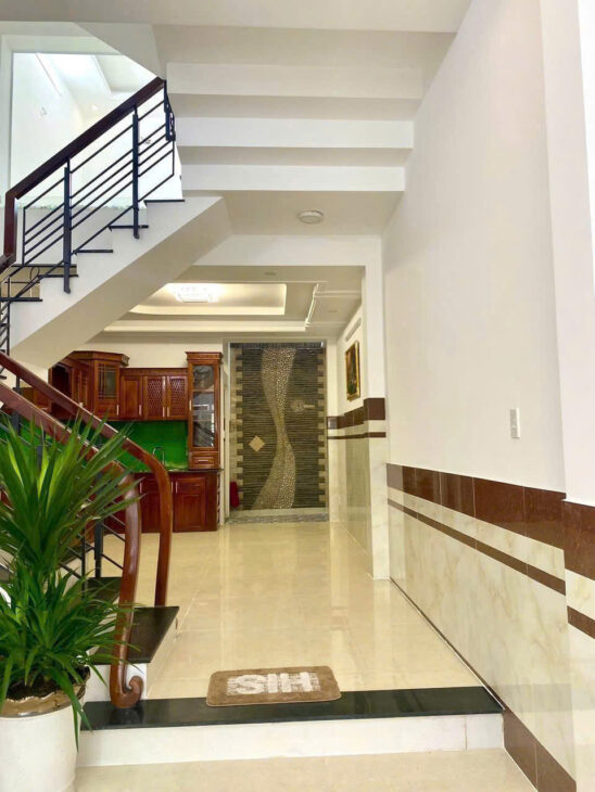 HIẾM! NHÀ 3TẦNG MỚI Ở NGAY – HẺM XE HƠI – NGAY CAO ĐẲNG CÔNG THƯƠNG – CHỈ 7TỶ HƠN.