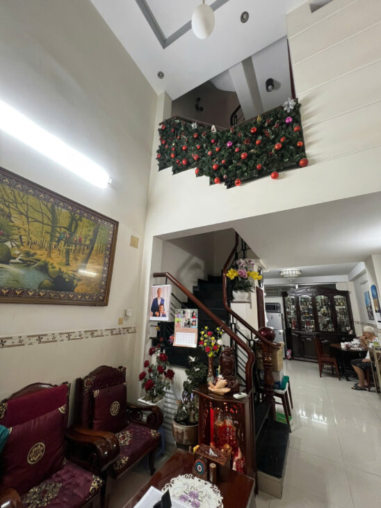 Nhà mới ở ngay hẻm xe hơi Tô Hiến Thành, Q10 – 5 tầng BTCT, 5PN, DTSD: 185m2 sổ vuông – giá 12,9 tỷ