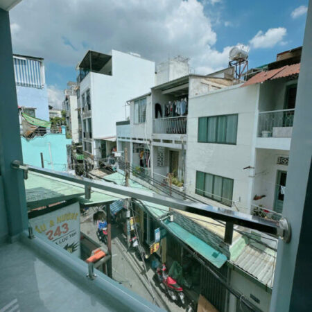 SÁT MẶT TIỀN VĨNH KHÁNH Q4 NGANG 3.5 DÀI 14.5 NHÀ MỚI ĐÚC BÊ TÔNG 100 TRIÊU M SÁT MẶT TIỀN VĨNH KHÁNH Q4 NGANG 3.5 DÀI 14.5 NHÀ MỚI ĐÚC BÊ TÔNG 100 TRIÊU M