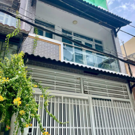 Bán nhà ở đường Nguyễn Văn Dung. Phường 6, Gò Vấp, cách bờ kênh Tham Lương 3m, vị trí đẹp, ở ngay