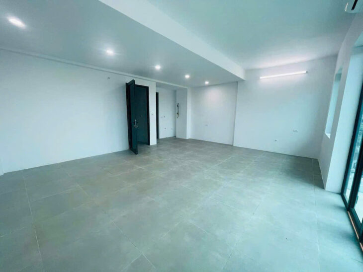 Cho thuê nhà Lê Đức Thọ làm văn phòng, 65m2, 8 tầng, thông sàn, thang máy
