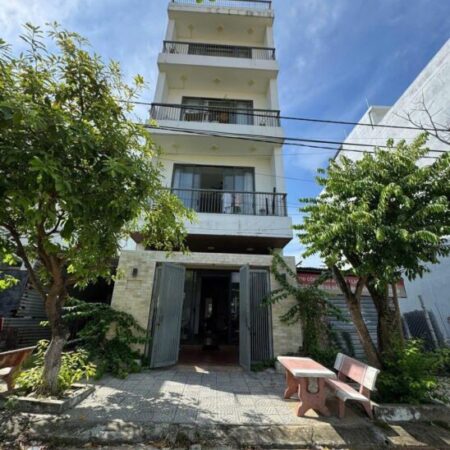 TOÀ CĂN HỘ 5 TẦNG 11 PHÒNG – ĐƯỜNG 5m5 CÁCH BIỂN SƠN THUỶ 300m – Giá Liên hệ đầu tư.