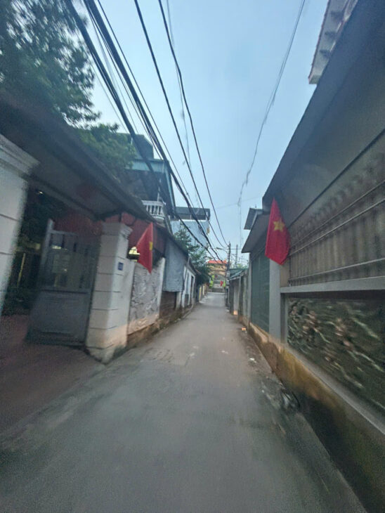 Nhà mới Hoàng Liên-Liên Mạc 5 tầng lô góc Ô TÔ đỗ cổng nhỉnh 4 tỷ