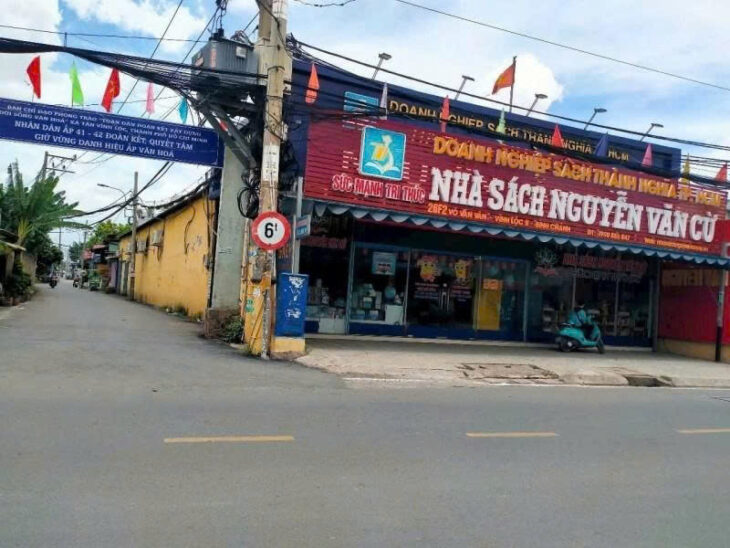 NHÀ NGAY NGÃ 5 VĨNH LỘC CHỈ 1.73 TỶ – XE HƠI VÀO TẬN NHÀ SIÊU HIẾM !