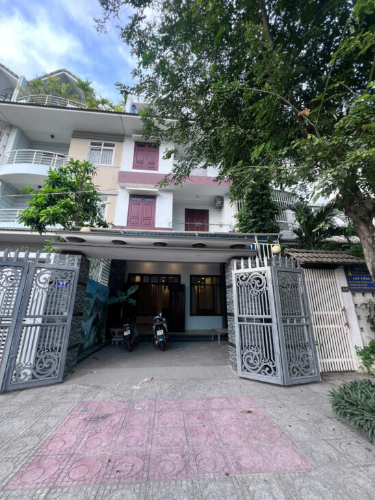 Bán nhà 4 tầng KDT vĩnh điềm trung , kinh doanh căn hộ cho thuê 10 phòng . diện tích 138 m2