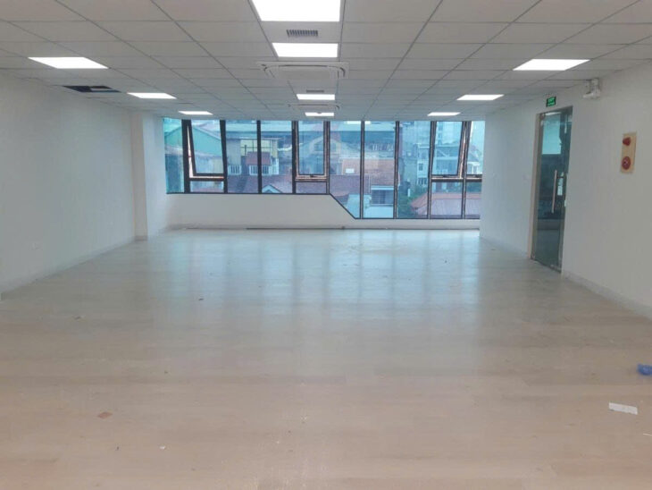 Cho thuê nhà Nguyễn Hoàng, 120m2, 9 tầng, đầy đủ PCCC, thang máy làm văn phòng