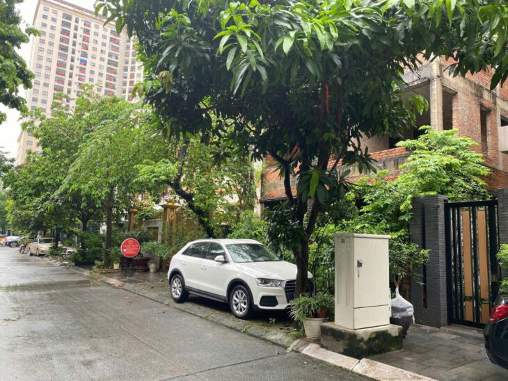 Bán nhà biệt thự Dự án C37 Bộ Công An – Bắc hà. DT 145m x 3,5 tầng. MT 9m. Giá 49 tỷ. LH: 0964769634