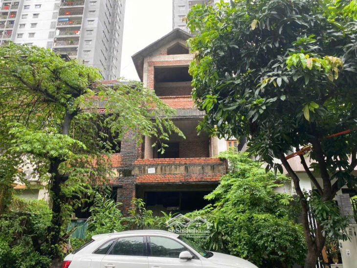 Bán nhà biệt thự Dự án C37 Bộ Công An – Bắc hà. DT 145m x 3,5 tầng. MT 9m. Giá 49 tỷ. LH: 0964769634