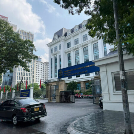 Bán tòa nhà phố Dịch Vọng Hậu, gần Quận Ủy Cầu Giấy DT100m2 6 tầng, có hầm, vỉa hè KD, 58,7 tỷ