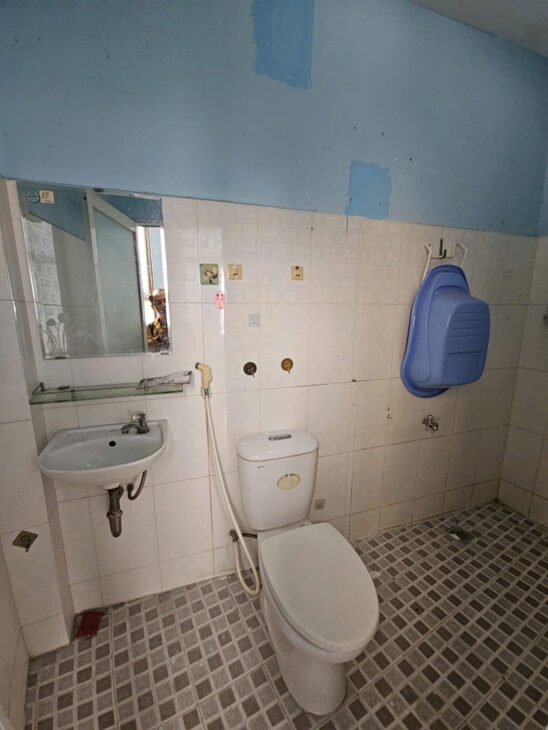 Cách mặt tiền xe hơi 🚘 10 m Q4 CÓ 3 TỶ