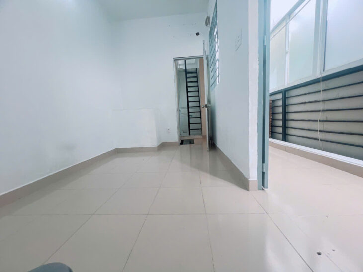 Cách 1 căn nhà ra mặt tiền xe hơi ????Q4 Ngang 3.5 dài 7 HƠN 2 TỶ