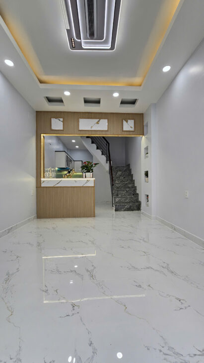 Sát mặt tiền Hoàng Diệu Vip Q4 – Ngang 3.6 Dài 10 ĐÚC BÊ TÔNG XÂY MỚI CÓ 6 TỶ