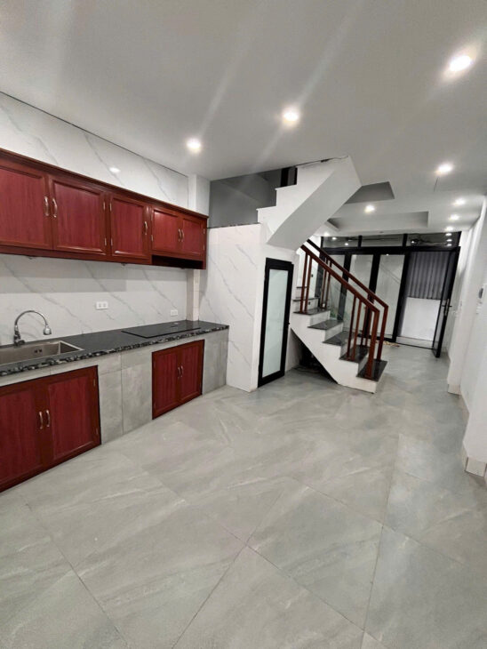 Nhà mới xây- Hộ khẩu Ngọc Thụy – 3 Tầng,4 phòng ngủ – 4ty25- 10p Sang phố Cổ