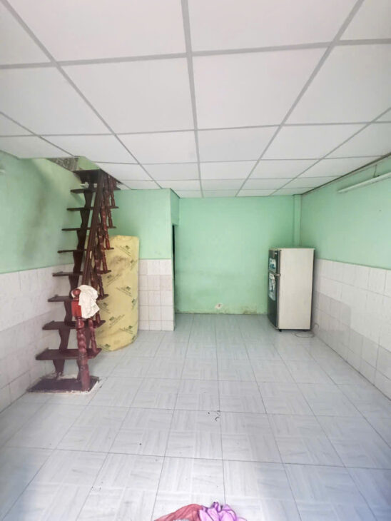 SÁT MẶT TIỀN HOÀNG DIỆU VIP Q4 NGANG 3.8 CÓ 2 TỶ