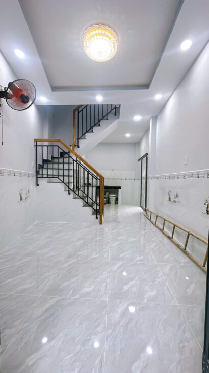 NHÀ ĐẸP MỚI ĐÚC BÊ TÔNG CÓ 2 TỶ NHỈNH Q4 HẺM NGANG 3.5 M NHÀ ĐẸP MỚI ĐÚC BÊ TÔNG CÓ 2 TỶ NHỈNH Q4 HẺM NGANG 3.5 M