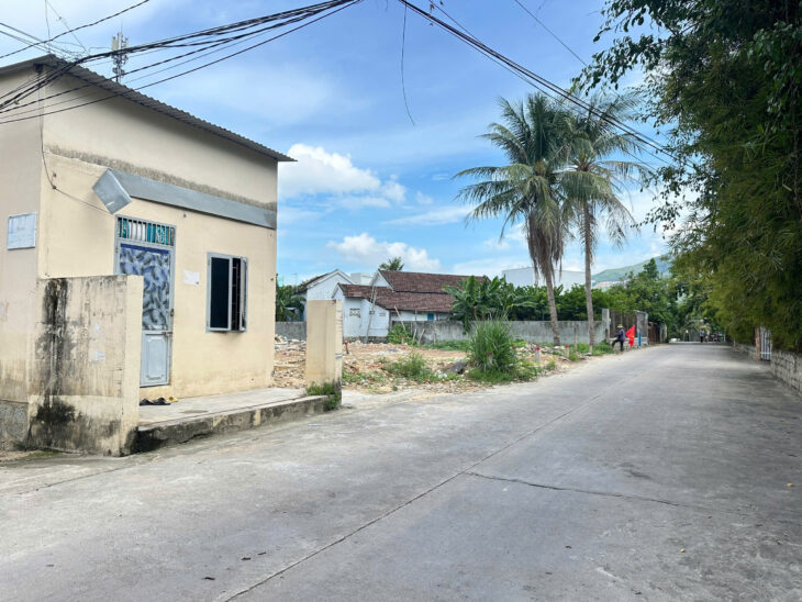 DUY NHẤT 01 LÔ GÓC ĐƯỜNG NHỰA 2 OTO ĐUA, VÕ DÕNG, VĨNH TRUNG, NHA TRANG.