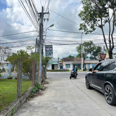 DUY NHẤT 01 LÔ GÓC ĐƯỜNG NHỰA 2 OTO ĐUA, VÕ DÕNG, VĨNH TRUNG, NHA TRANG.