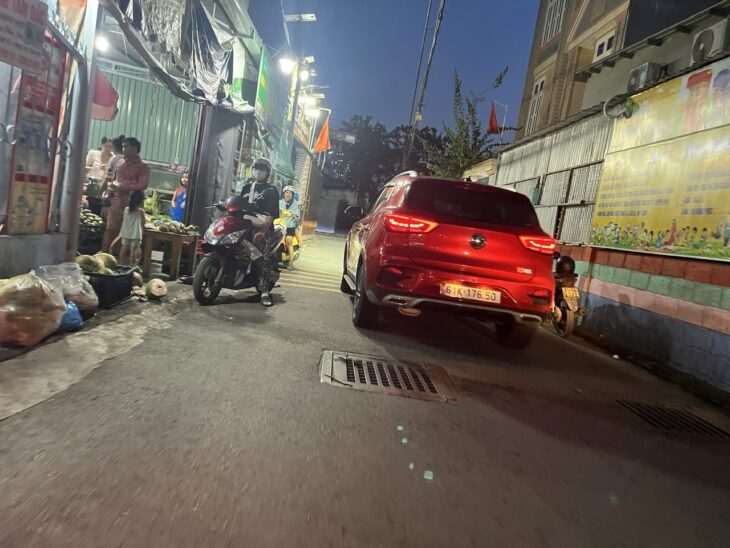 Chủ kẹt tiền lắm bán đất đẹp, Tr/tâm Đông Hòa, đường 4m, ngang rộng 6,3m x 16m, thổ cư, giá mềm èo