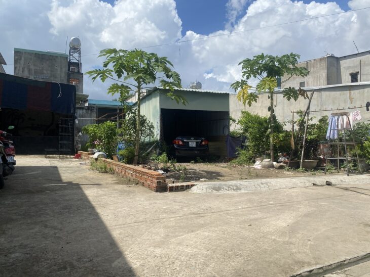 Chủ kẹt tiền lắm bán đất đẹp, Tr/tâm Đông Hòa, đường 4m, ngang rộng 6,3m x 16m, thổ cư, giá mềm èo