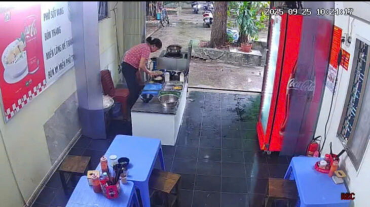 SANG NHƯỢNG QUÁN PHỞ GÀ – TRẦN HUY LIỆU – GIẢNG VÕ- BA ĐÌNH- HÀ NỘI