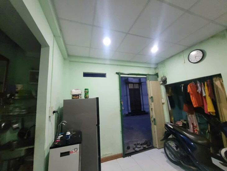 Bán nhà mặt phố An Bình, Dĩ An, TP HCM. DT 183m2, 2 tầng, 20 phòng. Sổ hồng, giá 8.5 tỷ.