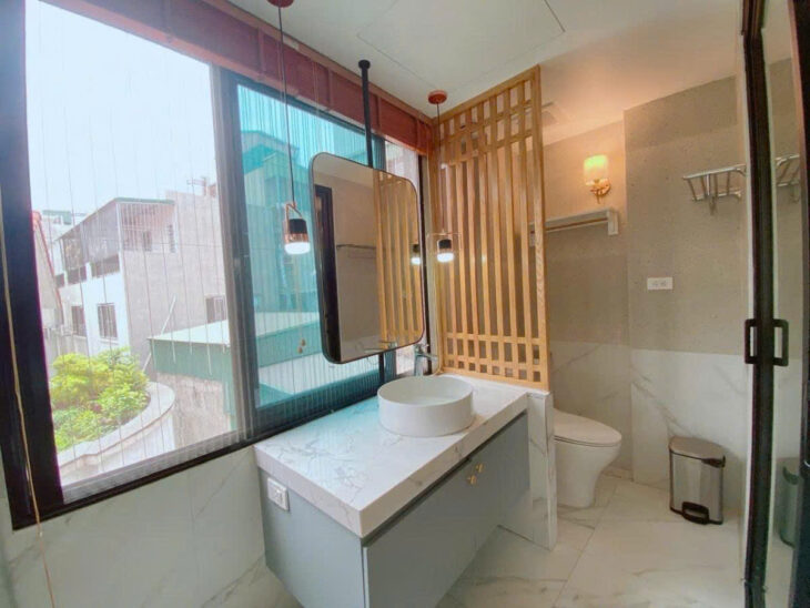 PHỐ ĐÀO TẤN – THANG MÁY – KINH DOANH SẦM UẤT Dt 65m2 5 tầng mặt tiền 4m Giá 21 tỷ.
