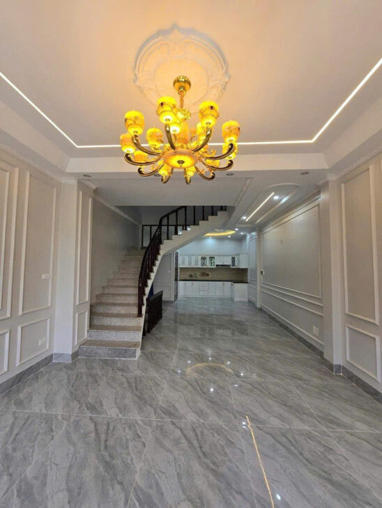 Bán nhà riêng tại ngay QL32 Lai Xá, 14,6 tỷ, 67m2, 6PN + 4WC + 5 tầng