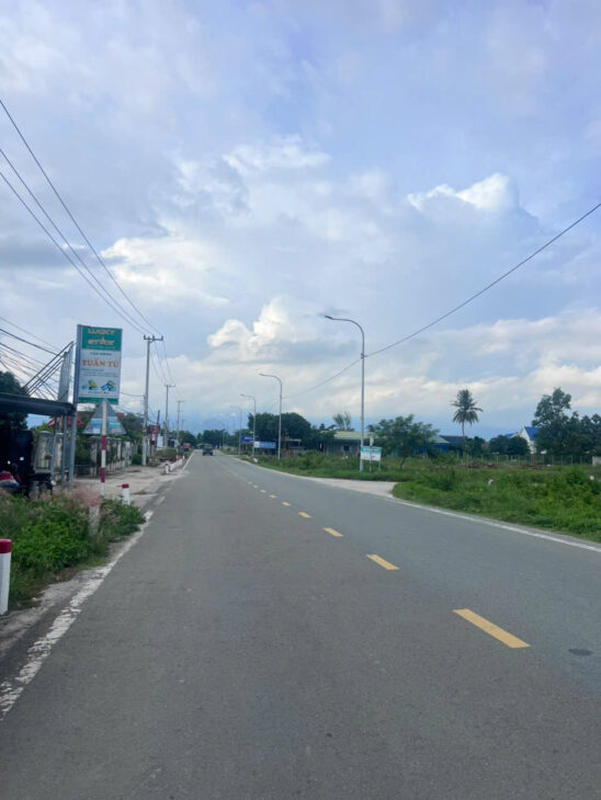 BÁN NHÀ CẤP 4 LÔ GÓC MẶT TIỀN ĐƯỜNG HL39 SUỐI TIÊN, DIÊN KHÁNH.