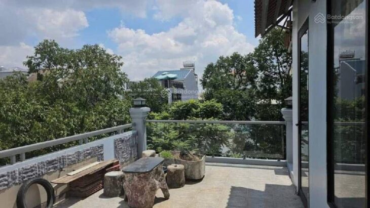 Bán nhà KDC Conic – 4 tầng 8 phòng master – SHR hoàn công đủ – 7x20m DT sàn: 331m2 – chỉ 13.6 tỷ